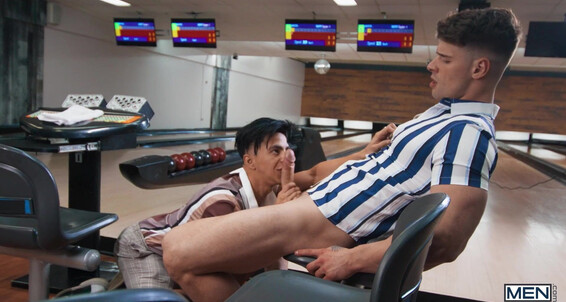 Big Dick, Cumshot, Bareback, Deep Throat, Latino, Anal Sex, Blowjob Bowling Alley Fuckdown gay SiteRip