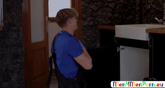 Muscles, Uniform, Twinks, Tattoos, Fingering, Rimming, Anal Sex, Kissing, Bareback, Uncut, Blowjob, Cumshot angell.23 The Sexy Plumber w gay SiteRip