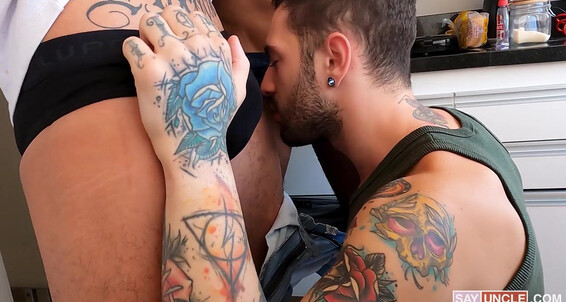 Tattoos, Latin, Big Dick, Anal Sex, Cumshot, Double Penetration, Bareback, Blowjob, Muscles, Threesome, Black Brazilian Leche - Numero 265 gay SiteRip