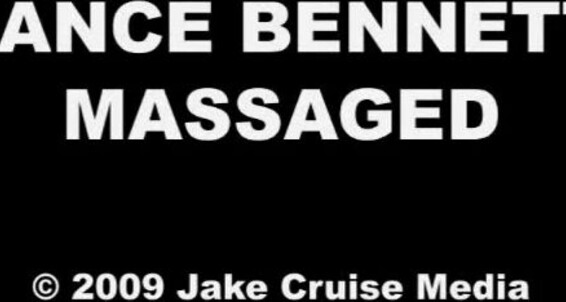 Lance Bennett Massaged L