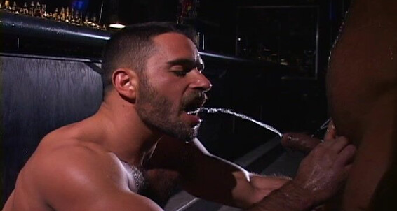 Le Auditions Scene Muscular Pornstars Edu Boxer And Manu Maltes Piss At The Bar