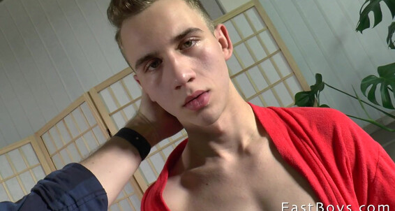 Casting Massage Handjob Lucas Morrison