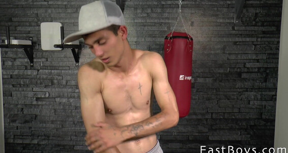 Casting Muscle Flex Jerking Off Gustavo Sousa