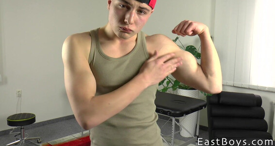 Casting Part One Muscle Flex Massage Randall White