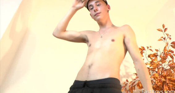 Exclusive Casting Fresh Skater Boy Eric Burton