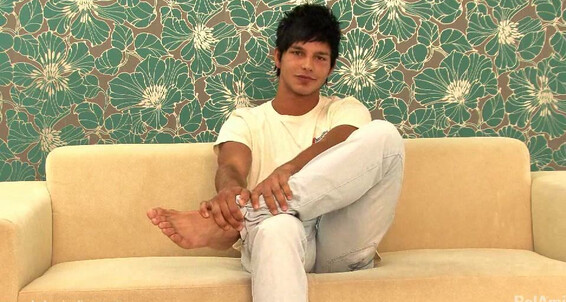 Belamionline Joan Single