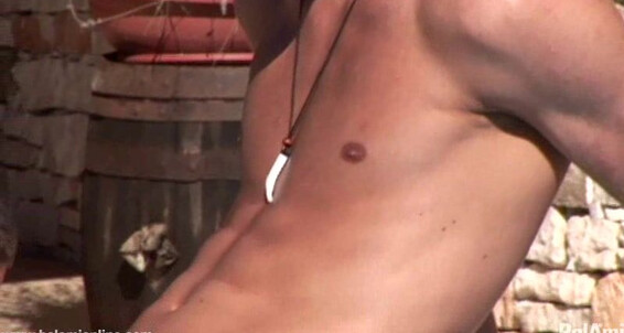 Belamionline Julien Hussey Sasha Basti