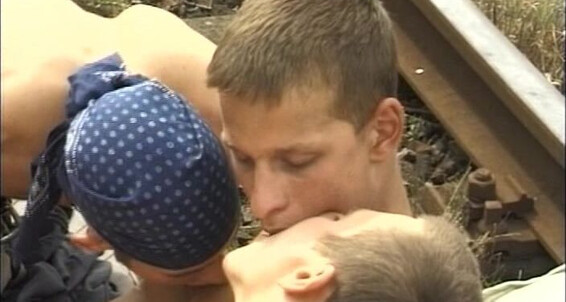 "Geroslav, Roger, Mike and others..." Big Dicks, Trio, Twinks, Cum, Rimming, Anal, Oral, Kisses Die Lebensretter Blue Bay & Vimpex Gay Media