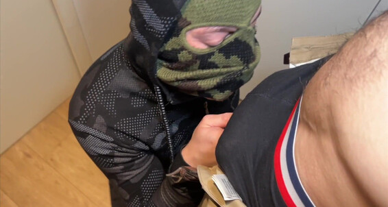 Andolinixxl Delivery Man Who Swallows Andolini
