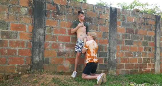 "Gay Boy" DeepThroat, Rimming, Kissing, Big Dick, Twinks, Facial, Uncut, Smooth, Blowjob, Cumshots, Oral, Outdoors, Bareback Hard in the Yard Gay SiteRip