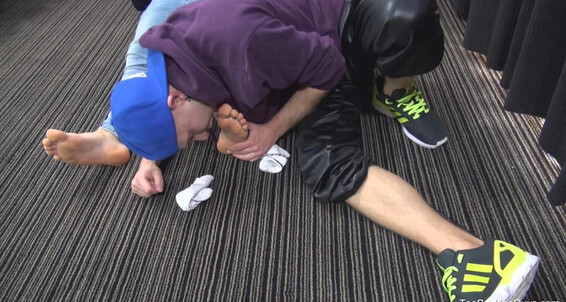 "Gay Boy" Skinny, Smooth, Kissing, Foot, Fingering, Cumshots, Blowjob, Uncut, Shaved, Feet, Anal Sex, Big Dick, Footfetish, Moaning Gizzy & Tristan Gay SiteRip