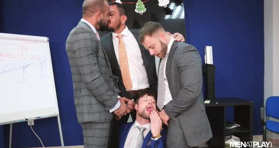 "Diego Reyes, Drew Dixon, Joe Gillis, Sir Peter" Pissing, Kissing, Foursome, FlipFlop, Cumshot, Fetish, Masturbation, Blowjob, Anal Sex, Bareback, DAP, Uncut, Rimming, Facial X-Mas Eve Boardroom Play Gay SiteRip