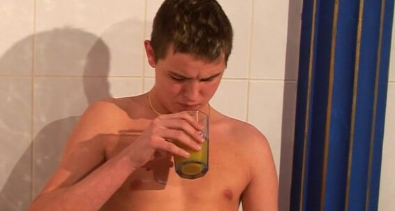 "Gay Boy" Anal, Twinks, Oral, Pissing, Masturbation Junge Pinkler 3 Tino Video