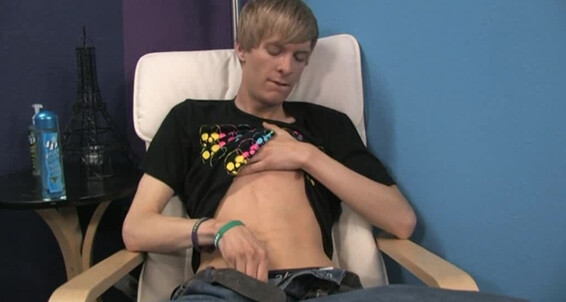 "Kyler Moss, Conner Bradley, James Redding, Scott Alexander, Patrick Kennedy" Oral, Parody, Twinks, Safe Sex, Anal, Facial Cumshots Bustin Beeber Never Say Never BoyCrush.com