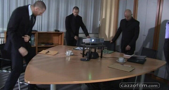 "Tim Kruger, Nicolas Torri, Ivan Daniloff, Alex, Yennier, Frank Phillip, Leon Hardie, Roberto Sangrego" Oral, Fetish, Big Dicks, Studs, Rimming DeskTops Bürohengste Cazzo Film