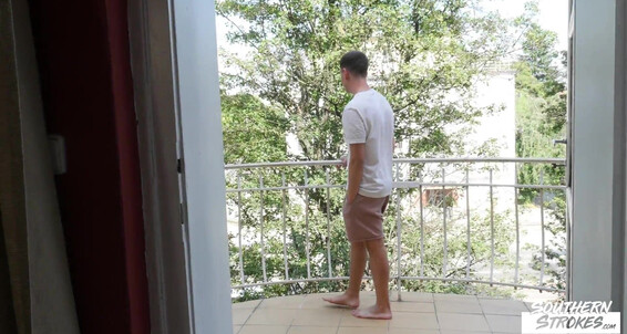 Smooth, Blowjob, Bareback, Muscles, Twinks, Big Dick, Oral, Cumshots, Uncut Smoking His Booty Gay SiteRip