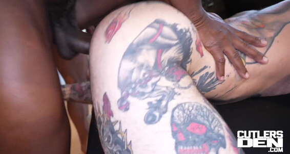 Bareback, Big Dick, Muscles, Blowjob, Mature, Tattoos, Anal Sex, Threesome, Interracial, Black, DAP Smash Gay SiteRip
