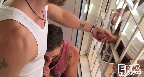 Muscle, Hunks, Threesome, Cumshots, Big Dick, Oral, Latino, Masturbation, Tattoos, Hairy Romeo and Ridick on the hunt Gay SiteRip