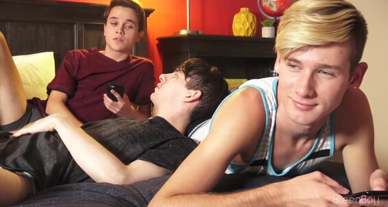 Blonds, Big Dick, Cream Pie, Anal Sex, Blowjob, Uncut, Brunette, Kissing, Twink, Bareback, Rimming Party in My Pants 8teenBoy / Helix Studios ®.INC