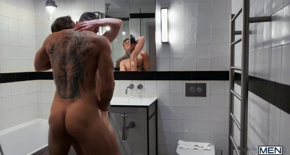"Gay Boy" POV, Cumshots, Masturbation, Anal Sex, Kissing, Uncut, Tattoos, Bareback, Blowjob, Muscles, Twink Shampoo Bottle Challenge Bareback Gay Siterip