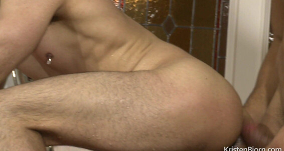 "Jonathan Miranda, Valentino Sistor" Latinos, Masturbation, Rimming, Bareback, Big Dicks, Anal Sex, Piercing, Tattoos, Cumshots, FlipFlop, Kissing, Blowjob, Muscles, Uncut Good Company Jonathan Miranda, Valentino Sistor Gay SiteRip