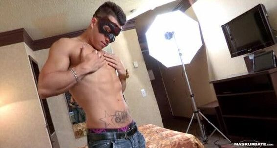 "Gay Boy" Solo, Interview, Mask, Cumshot, Dark Hair, Masturbation, Muscular Franks Audition Gay SiteRip