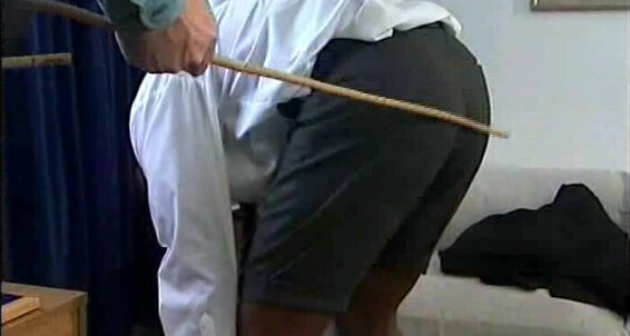 Spanking, Twinks Grey Shorts Sting Pictures