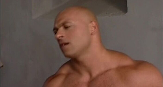"David Moretti, Gastone Pierce, Raul Mathews, Jack Laurel, Sam Chamberlain, Clay Robson, Carlos Baxter, Shane Rage, Fred Goldsmith, Adriano Lazzari, Renato Bellagio, Chris Hill, Lucio Maverick, Randy Jones, Tim Brensen, Jean-Paul Valens" Muscle Men, Plot 