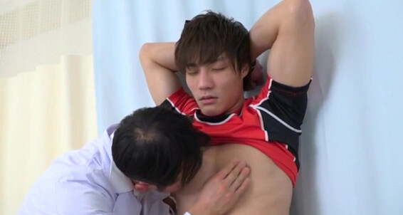 Asian hottie gets her ass and mouth pleasured by a kinky boy in a gymnasium clinic
