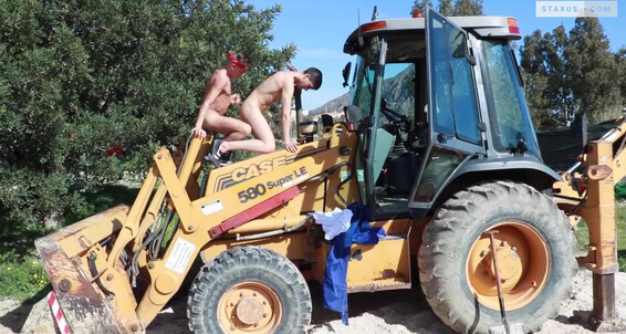 David Sky & Mike Cole get down and dirty in Raw Builders, Raw Lesbian Action
