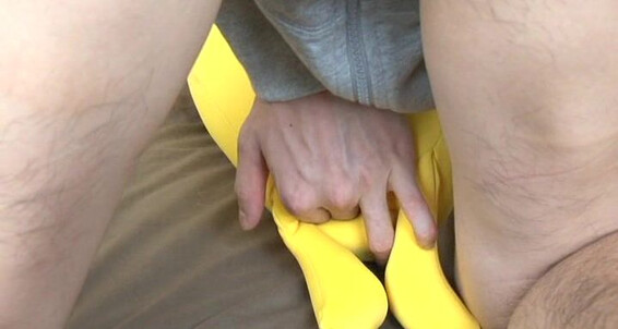 Naoya Tezuka receives a warm goodbye from her boy lover in a hot threesome