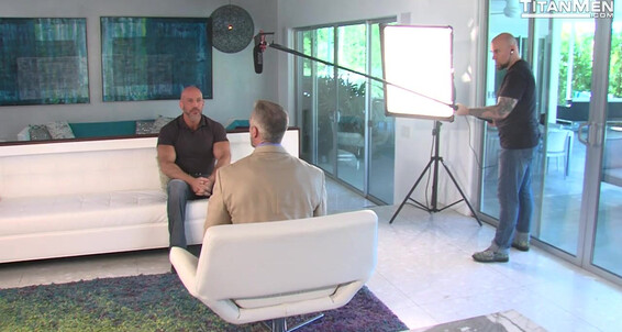 Tattoos, Rimming, Anal, Big Dicks, Piercing, Muscles, Cumshots, FlipFlop OUT oach Jesse Cums Out to Dallas on Live TV Gay SiteRip