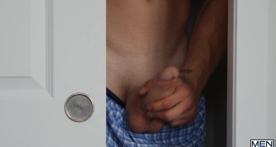 Masturbation, Cumshots, Anal Sex, Blowjob, Tattoos, Muscles, Big Dicks, Uncut, Bareback Top To Bottom Finn Harding Gay SiteRip
