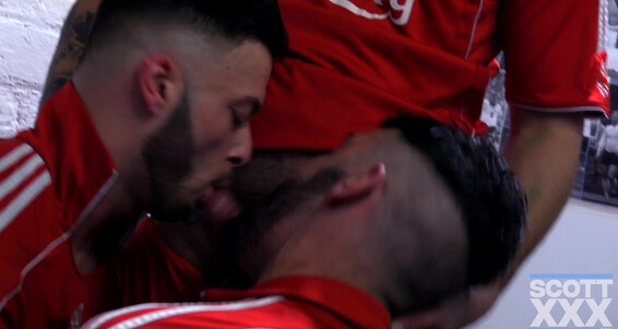 Smooth, Blowjob, Moaning, Scally, Threesome, Big Dick, Bare Feet, Muscles, Anal, Cumshot, Hairy, Foot, Bareback, Deep Throat, Footfetish The Changing Room Diaries Ep.21 Gay SiteRip