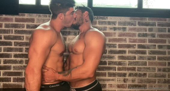 Muscles, Kissing, Cumshots, Masturbation, Blowjob, Latinos, Anal Sex, Rimming, Uncut, Bareback, Tattoos Alejo Ospina & Daniel Montoya Gay SiteRip