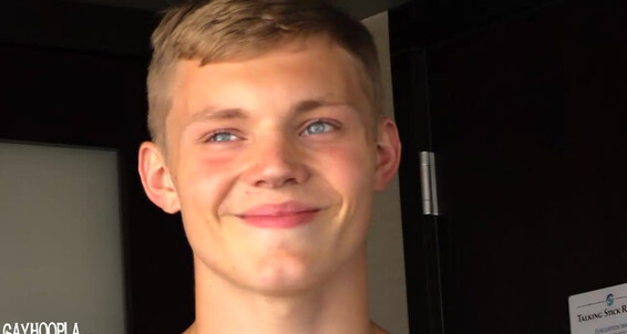 Gayhoopla Gh Blonde Twink Boxer Leonardo Accosi