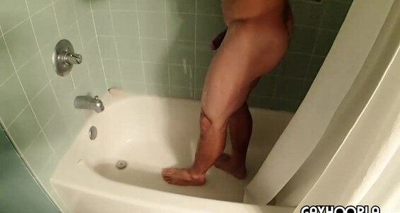 Gayhoopla Gh Bodybuilder Paul Tiller Flexes Cums And Showers Part