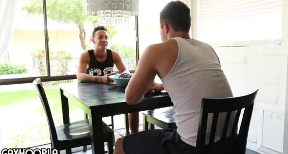Gayhoopla Gh Mike Evans Fucks Leo Bosh