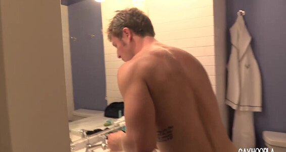 Gayhoopla Gh New Blonde Beach Boy Brandon Parker