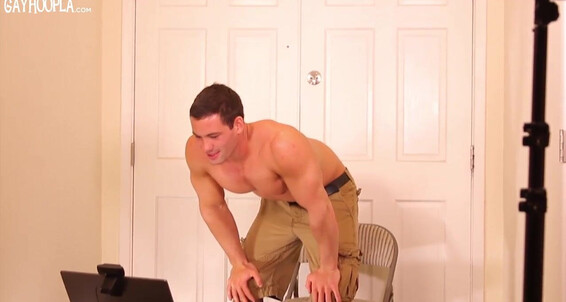 Gayhoopla Gh Ryan Winter Jerks Off