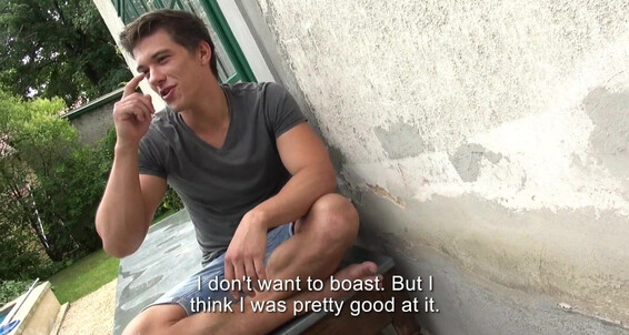 Freshmen Issue Enrique Vera