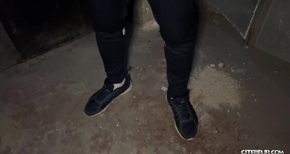 Citebeur Servicing Your Big Balls Vink Matador