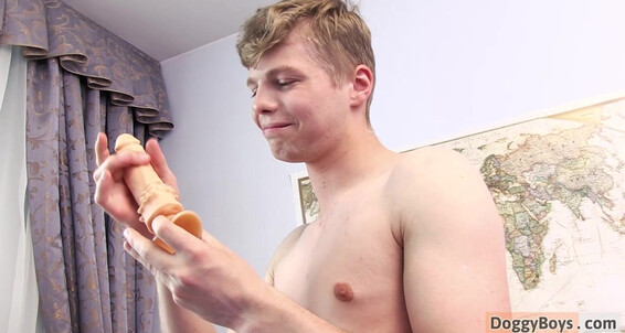 Twink Fingering And Wanking With Lucho Lucho Cordell